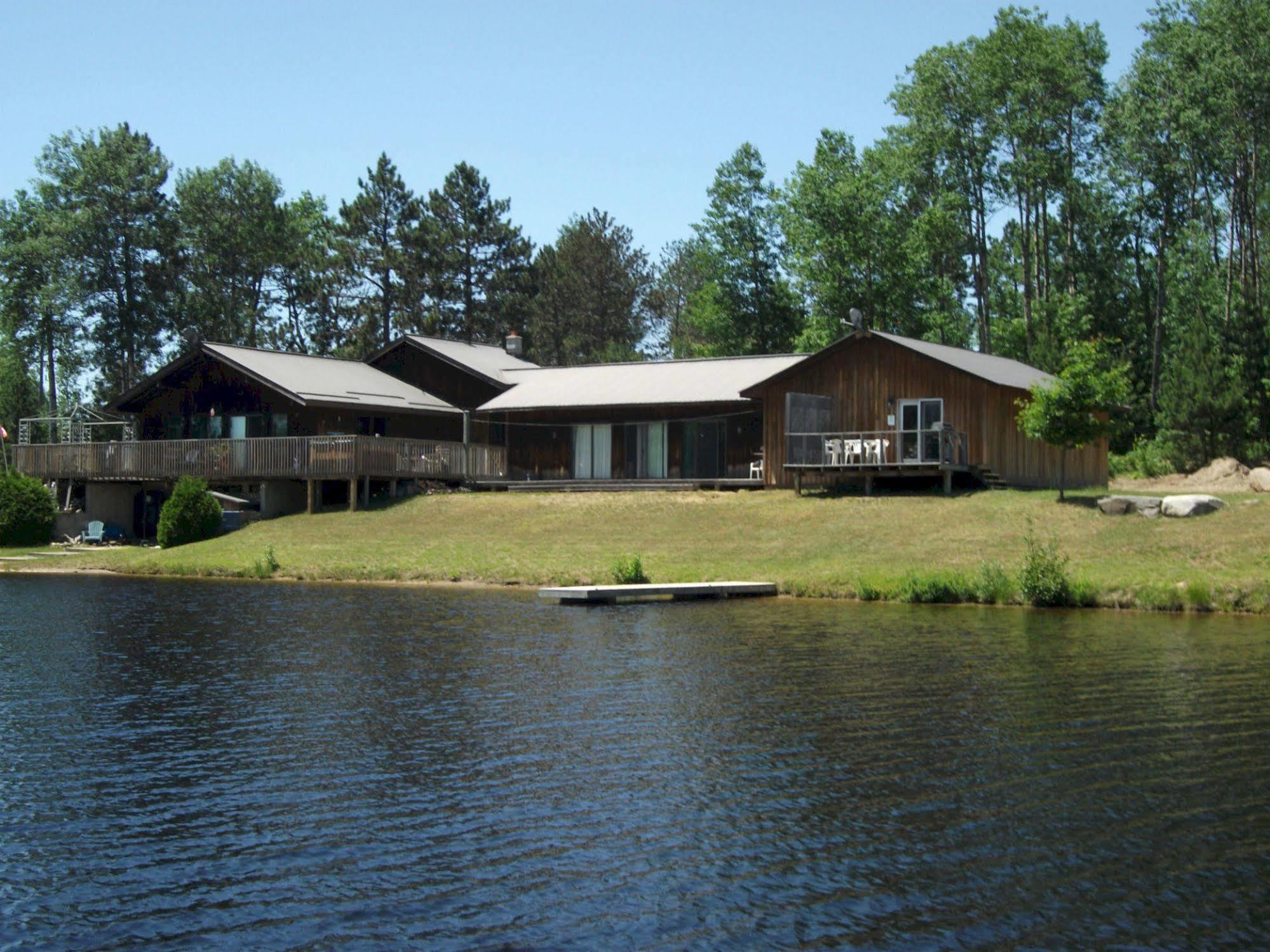All Star Resort Madawaska 外观 照片