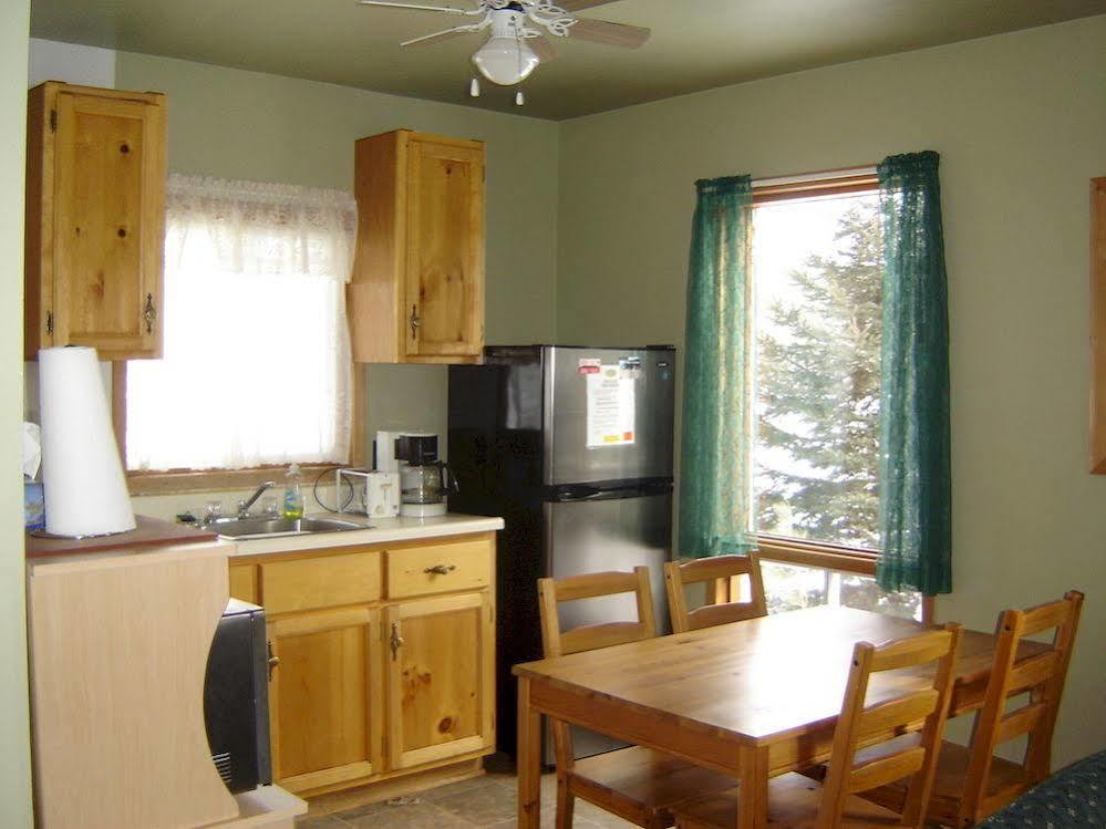 All Star Resort Madawaska 外观 照片