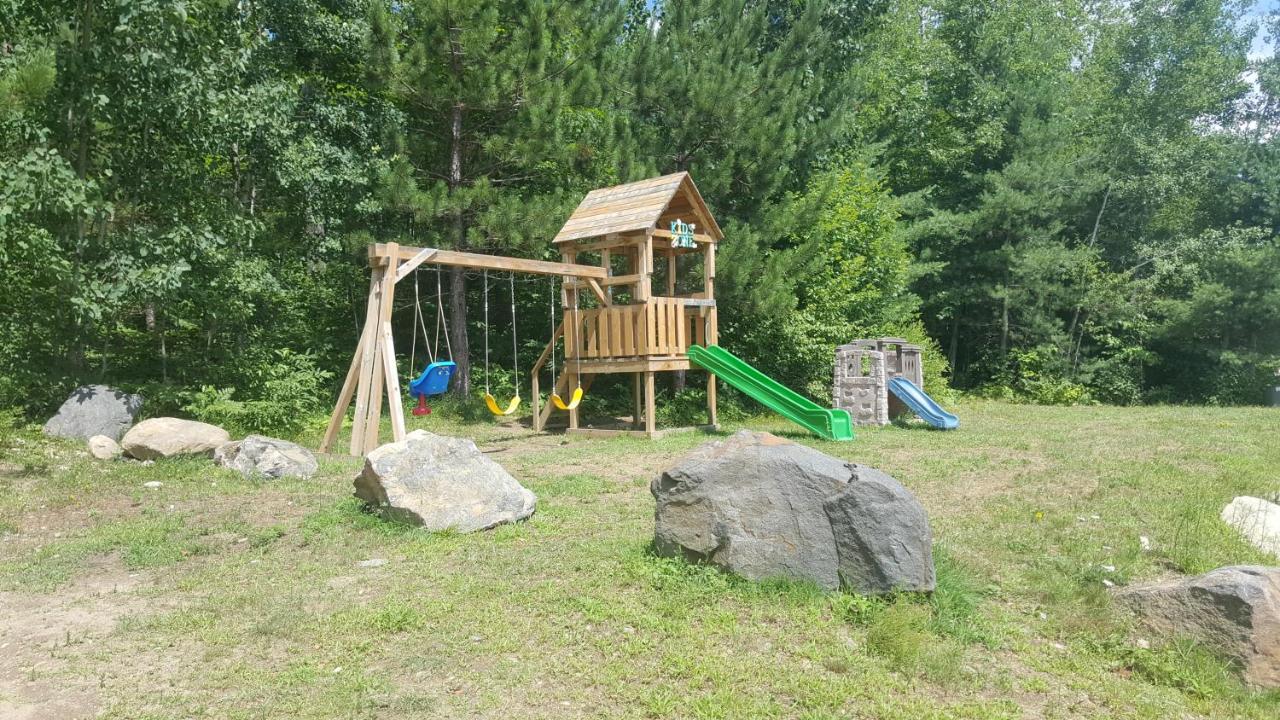 All Star Resort Madawaska 外观 照片